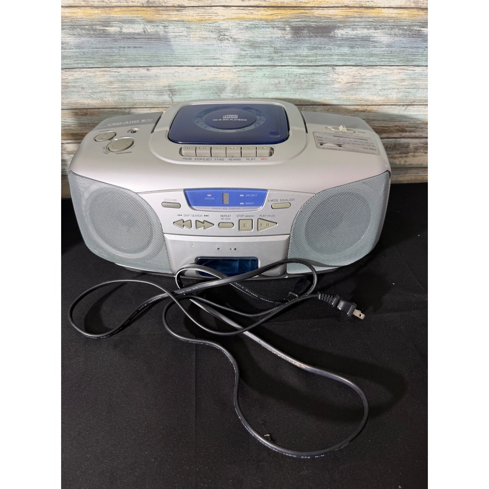 Aiwa Boombox CSD-A110 Silver Blue CD Cassette AM/FM Radio Portable TESTED
